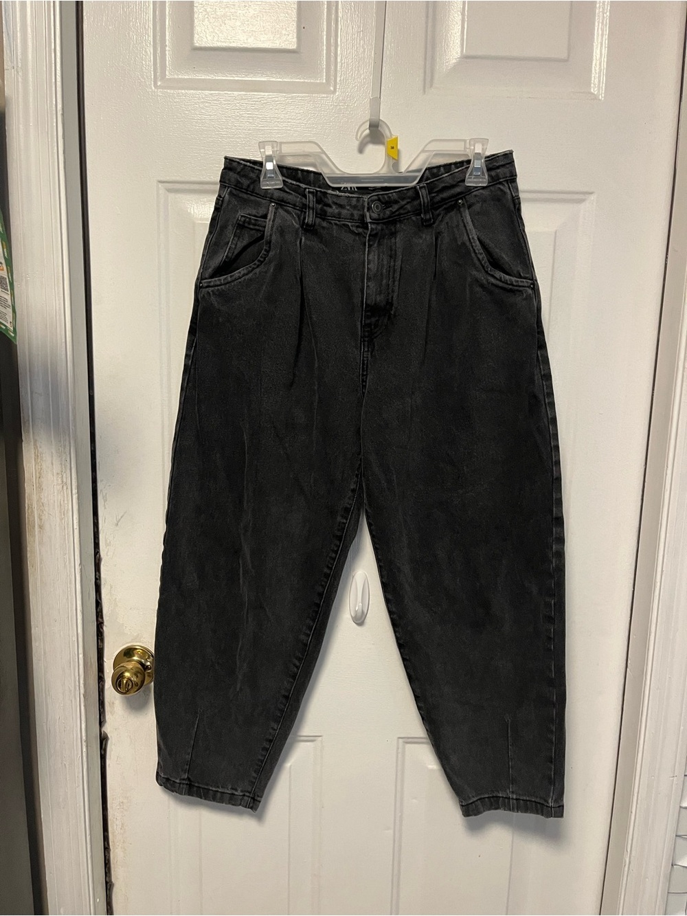Zara women’s  Black Relaxed balloon/slouchy Tapered Jeans size 8